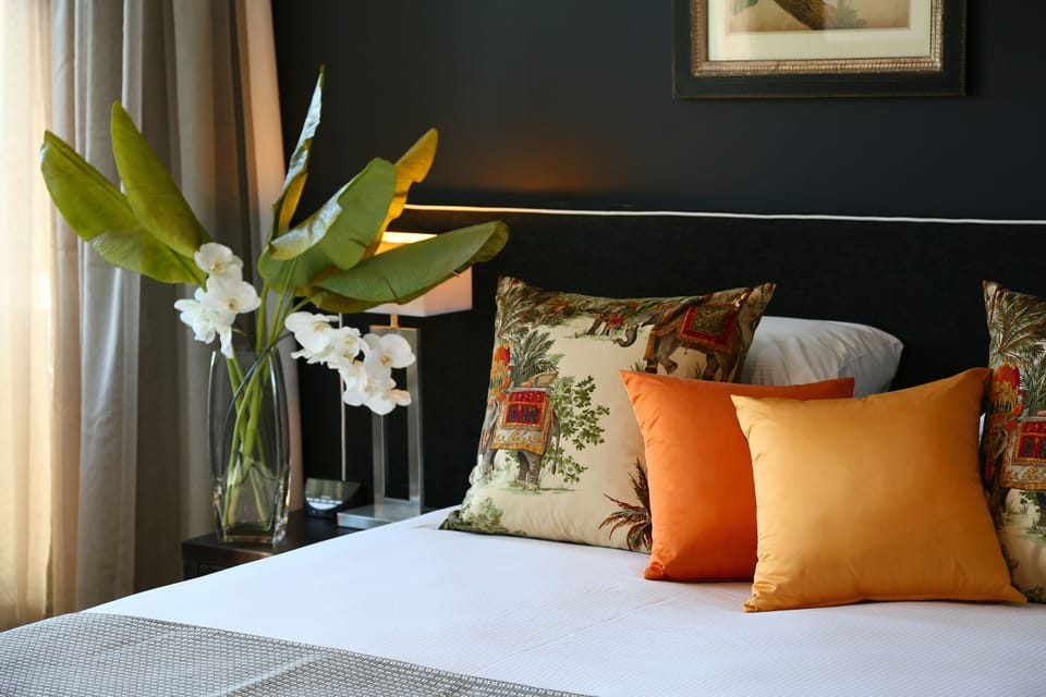 Executive King Room | Minibar, in-room safe, desk, blackout drapes