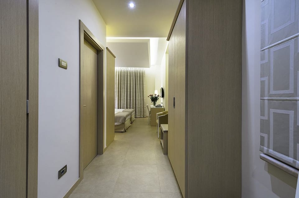 Junior Suite, City View | Room amenity