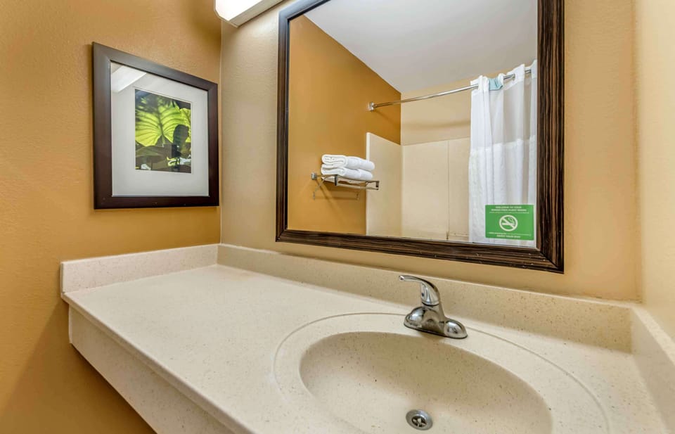 Extended Stay America Suites Minneapolis Maple Grove Hotel in Maple Grove