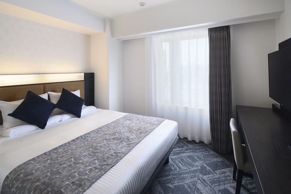 In-room safe, desk, free WiFi, bed sheets