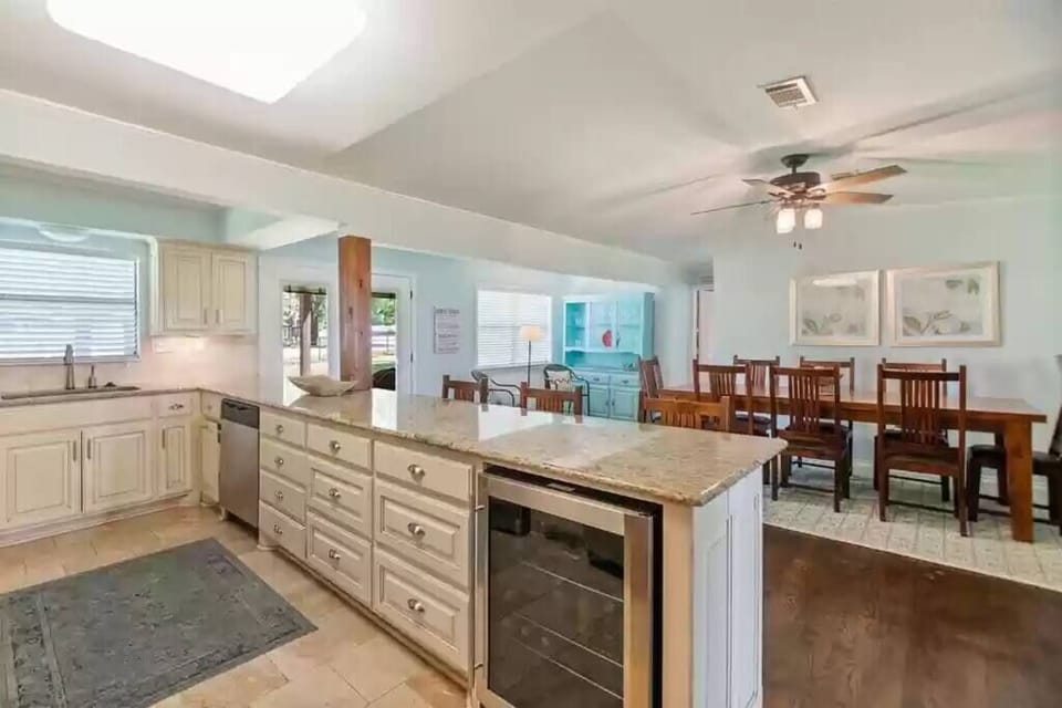 Large drink/wine cooler