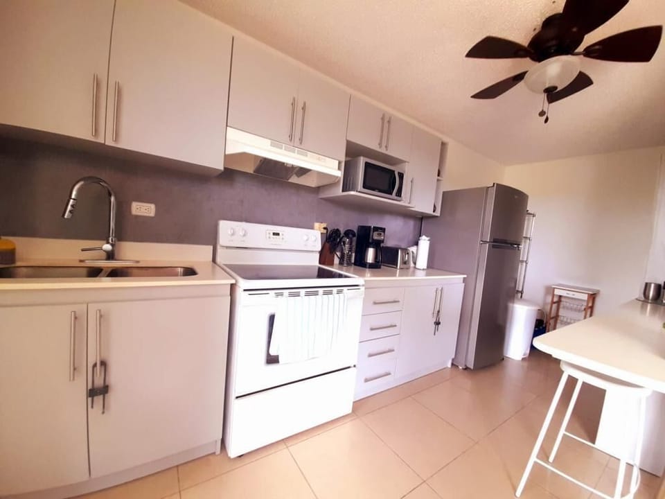 Cocina completamente equipada