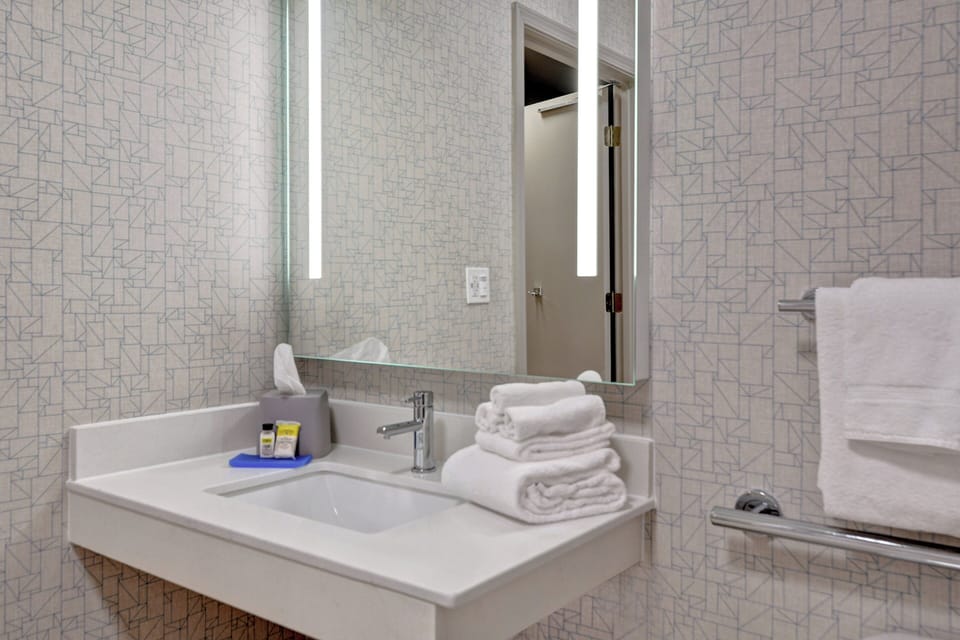 Hair dryer, towels