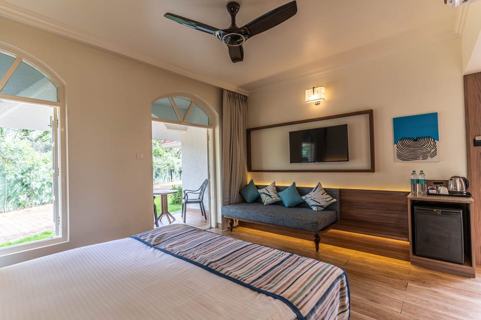 Premiere Room | Premium bedding, in-room safe, desk, blackout drapes