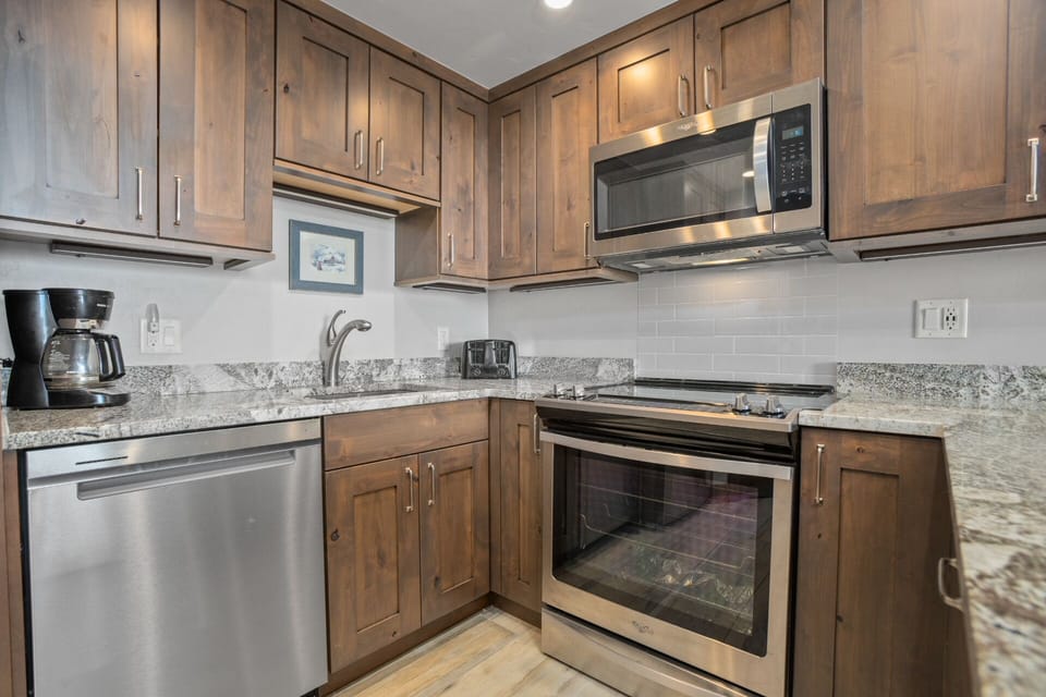 Electric Stove and Dishwasher