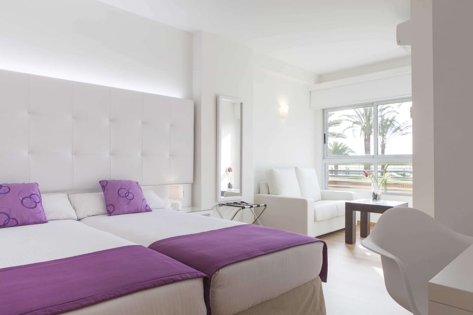 In-room safe, desk, iron/ironing board, free WiFi