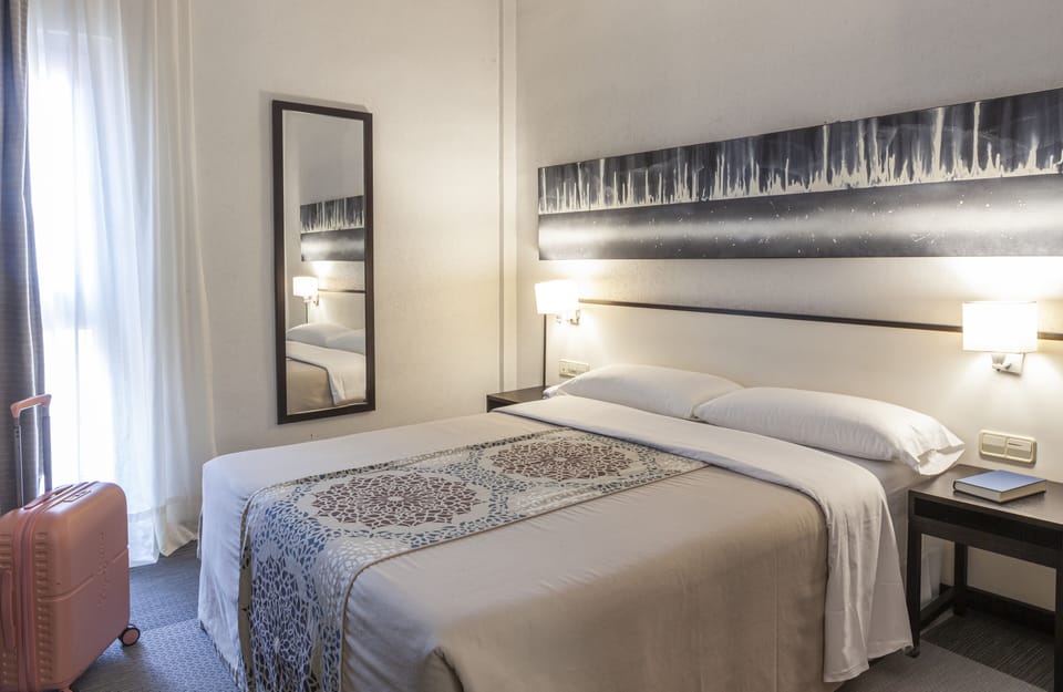 Comfort Double Room | In-room safe, individually decorated, individually furnished, desk