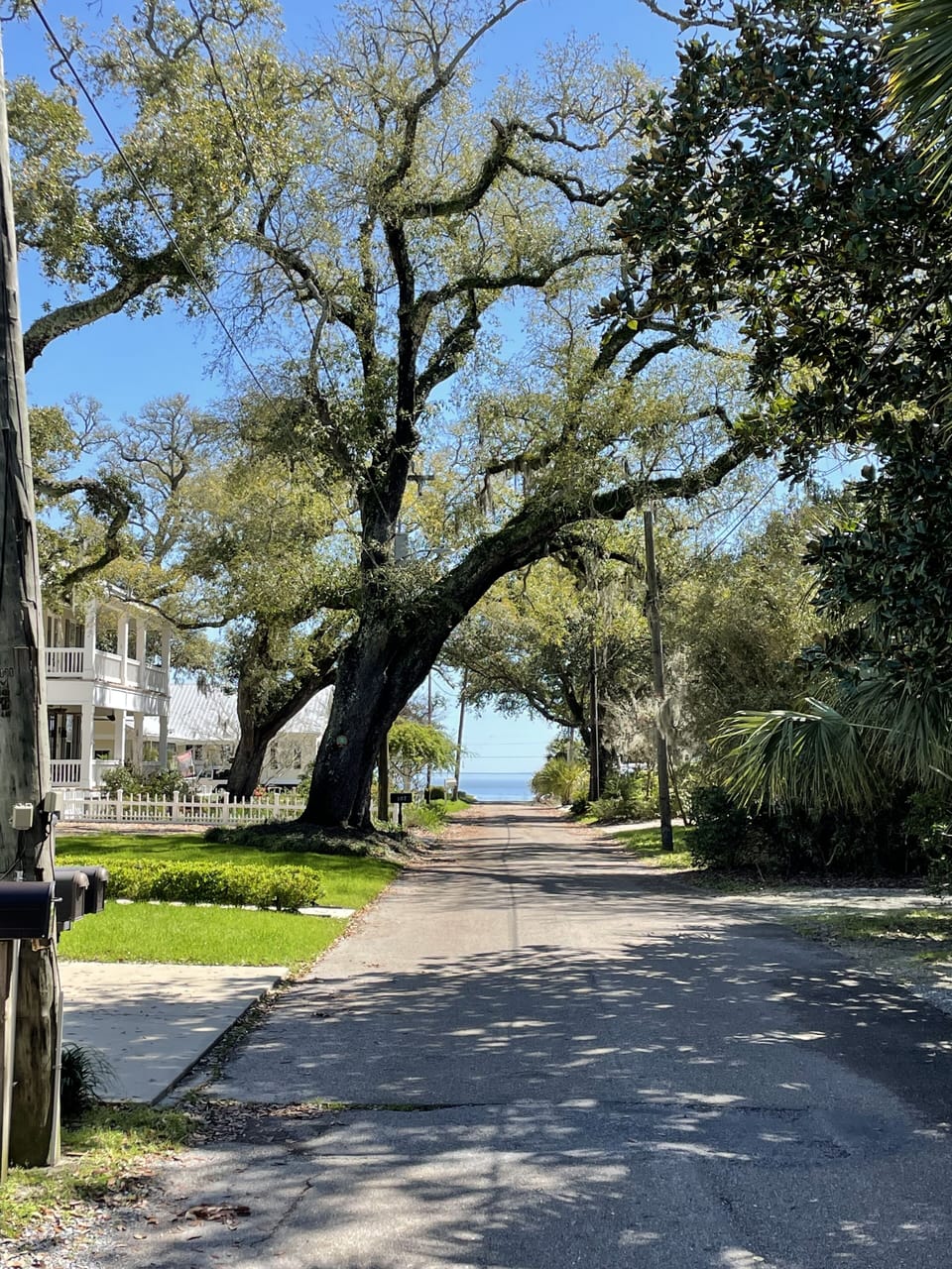 Short walk directly to the beach