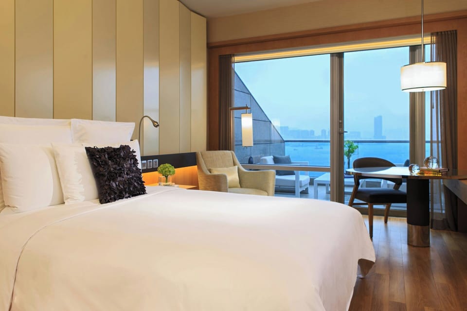Room, 1 Queen Bed, Balcony, Harbor View | Premium bedding, minibar, in-room safe, desk