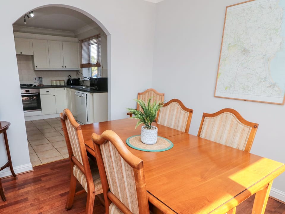 Fridge, dishwasher, electric kettle, toaster