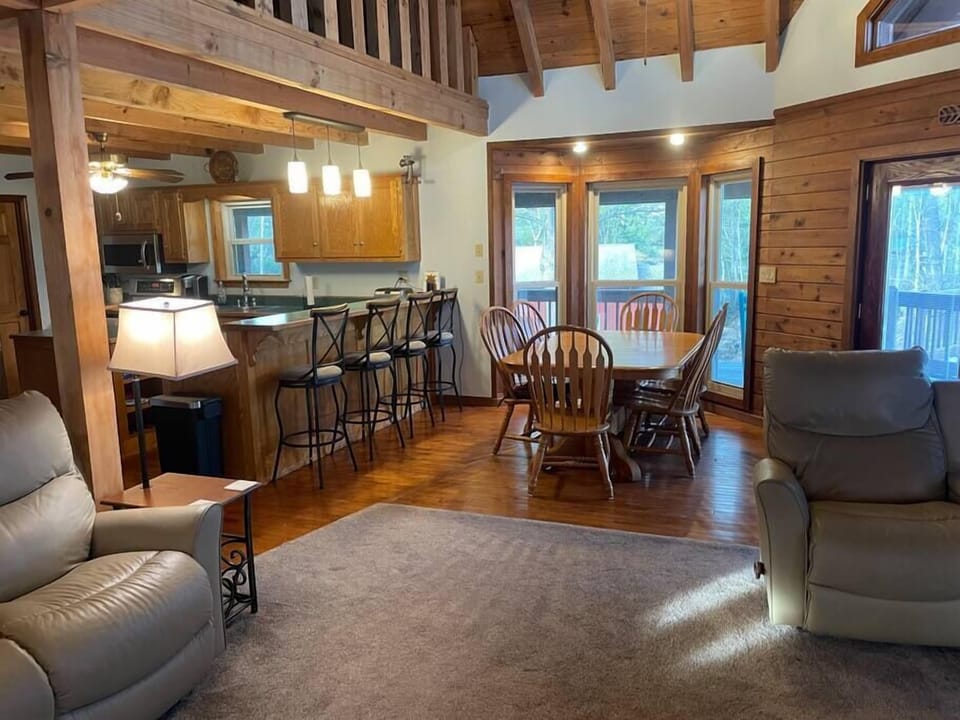 Open Main Floor Living Room/Dining Room/Kitchen 