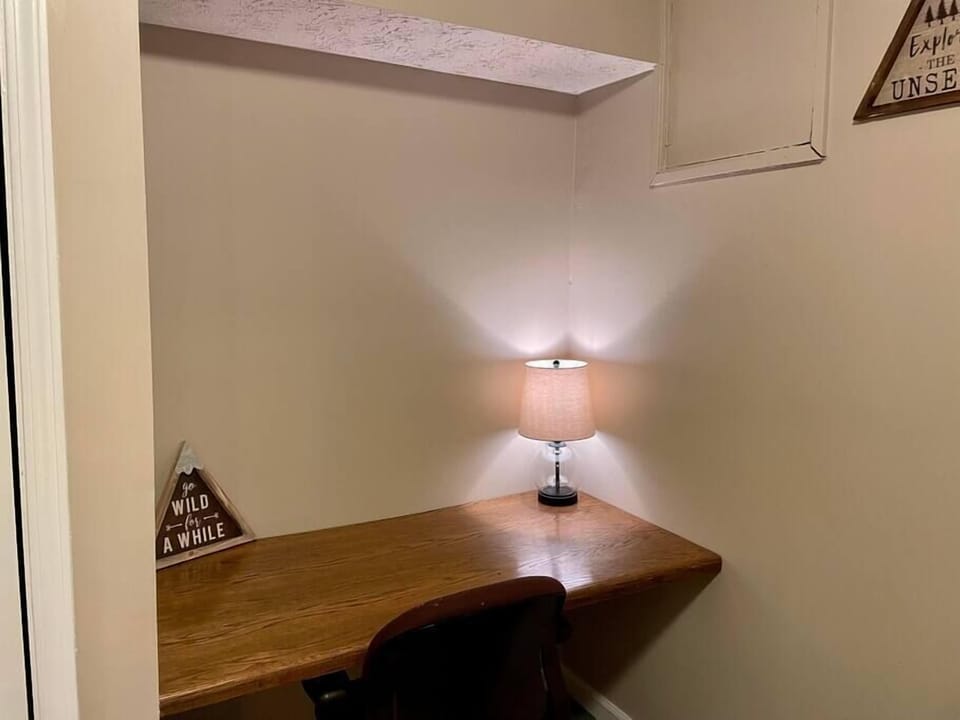 “Camp” Room Desk Area