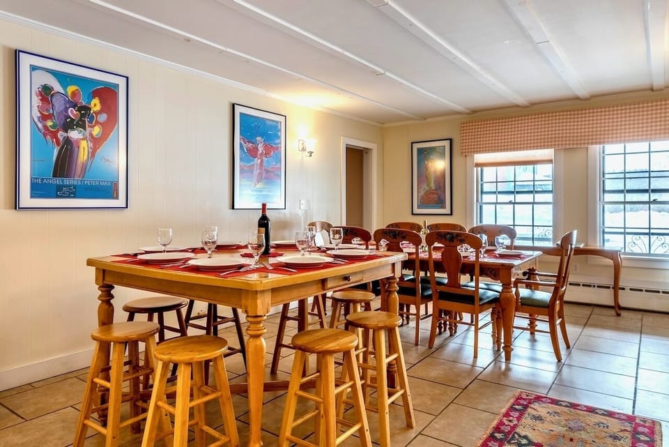 Kitchen seating for 20