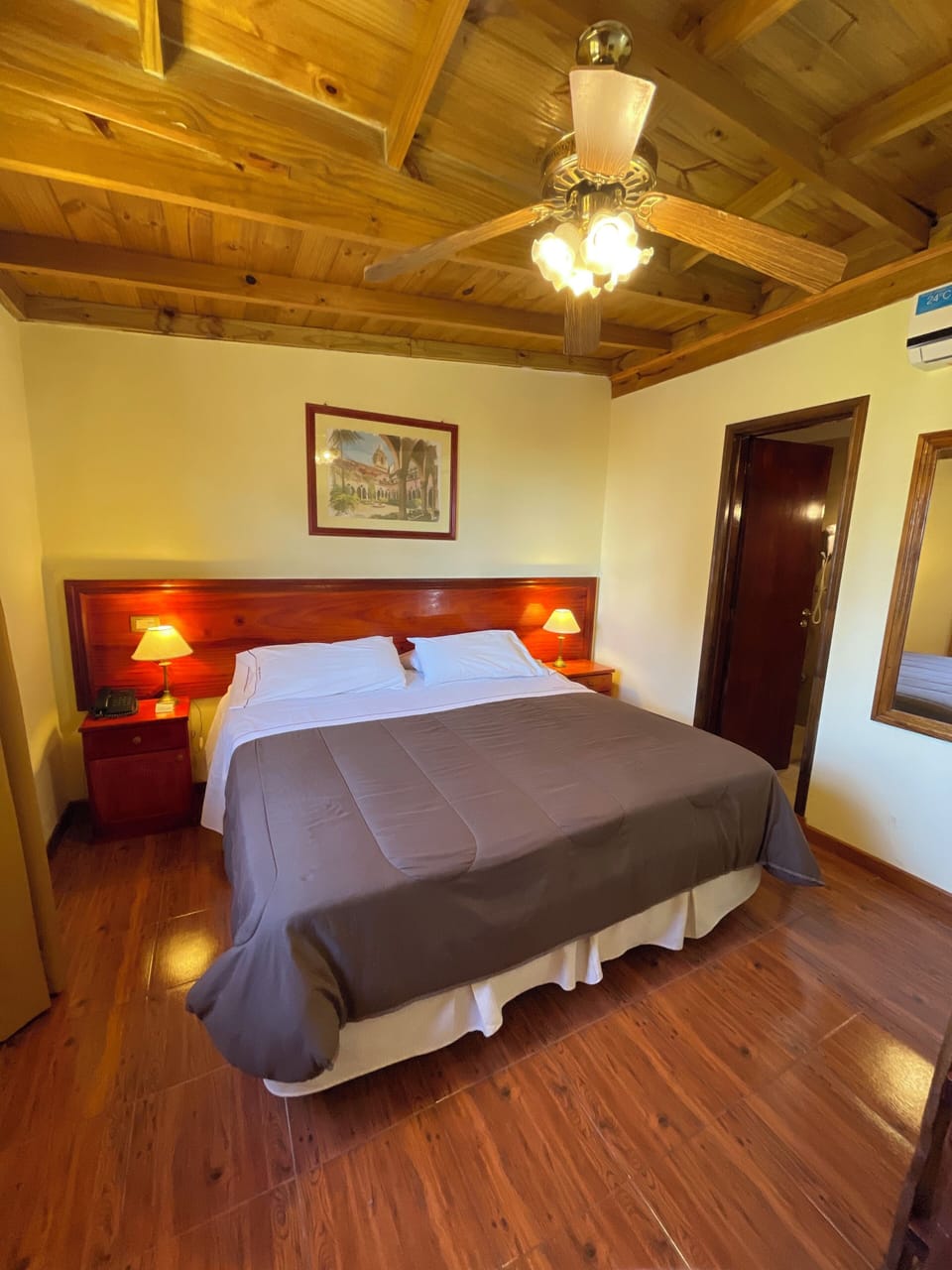 In-room safe, desk, free WiFi, bed sheets