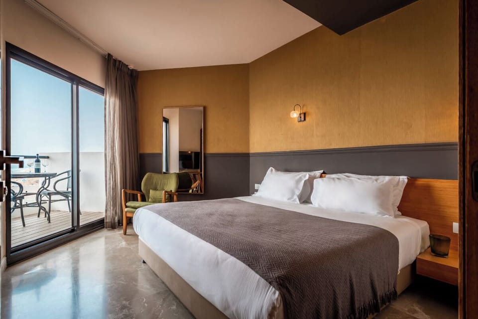 Junior Suite | Premium bedding, minibar, in-room safe, desk