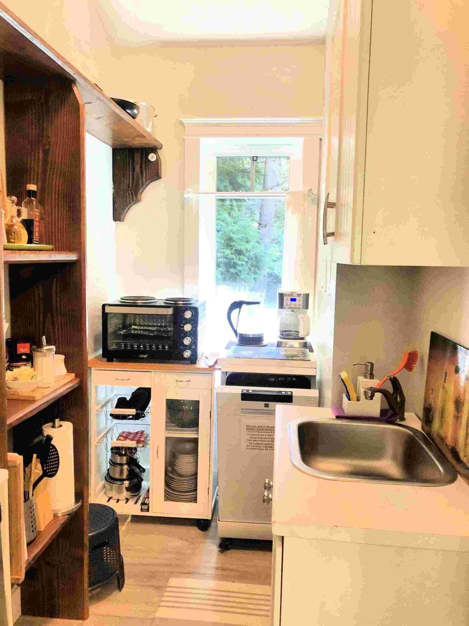 Kitchenette - size is 4.3 sqm. It is possible to to cook non-large simple meals.