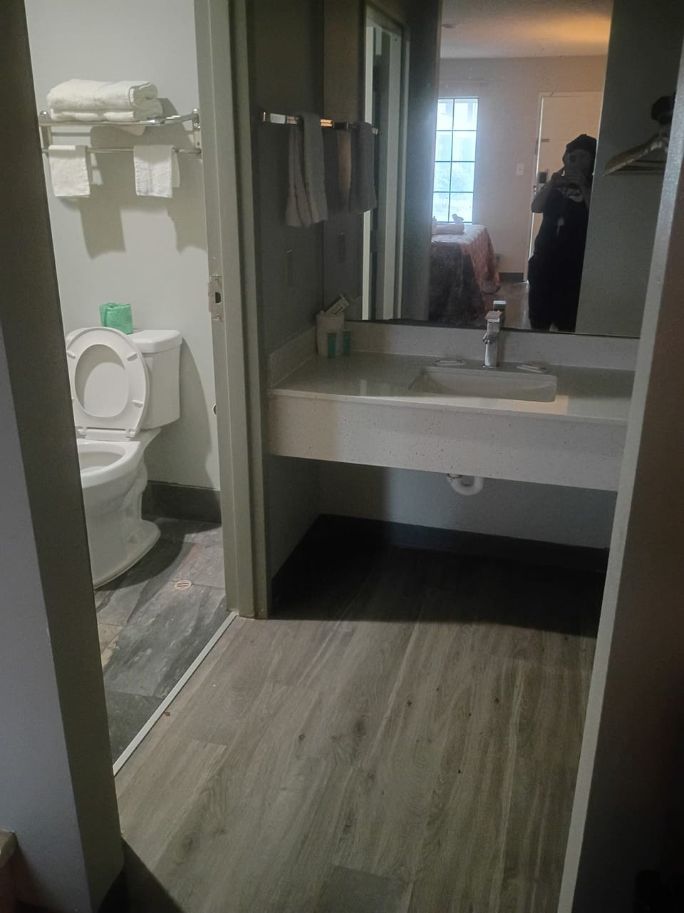 Basic Double Room | Bathroom | Free toiletries, hair dryer, towels