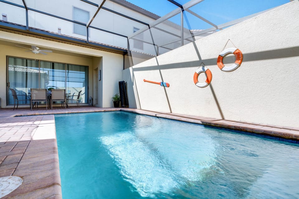 Private pool