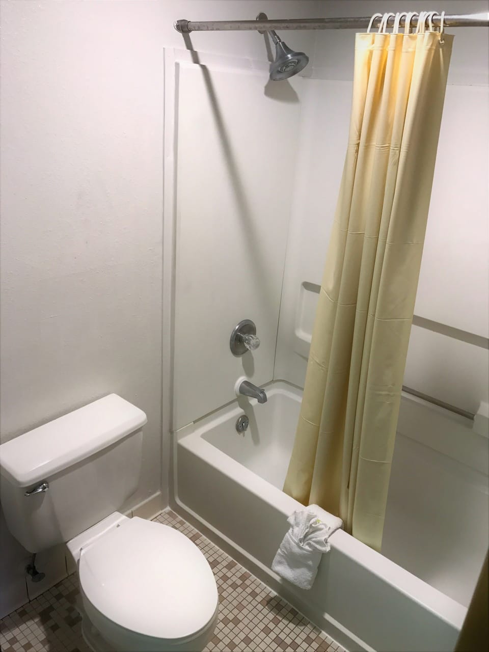Combined shower/tub, hair dryer (on request), towels