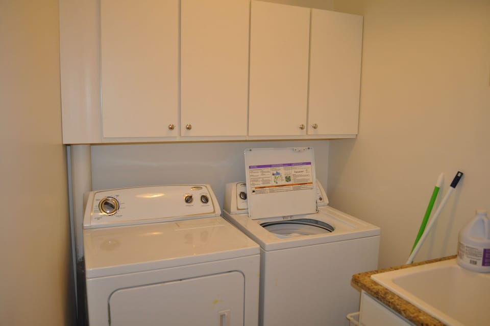 Full laundry in unit