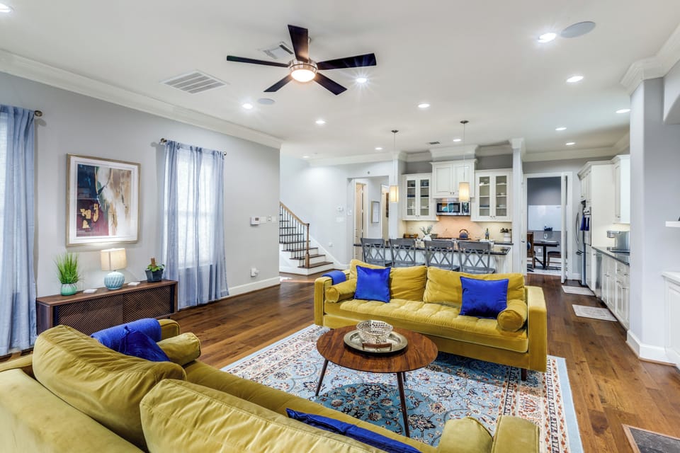 This is a great view of our 1st floor living room and kitchen area!