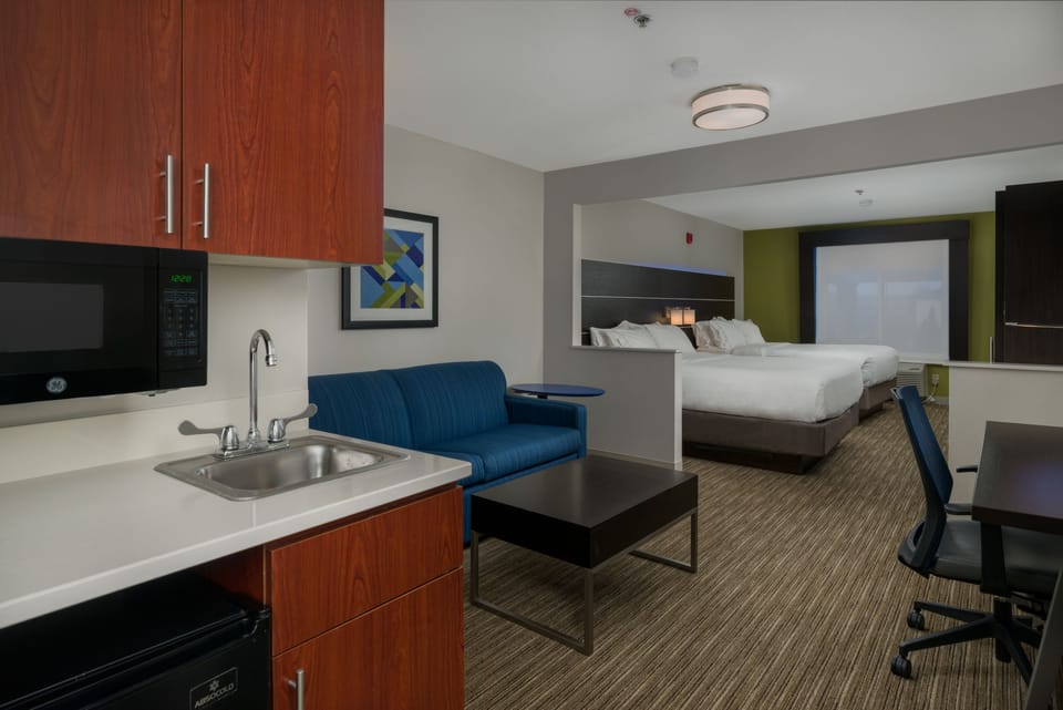 Standard Room, Multiple Beds | Desk, iron/ironing board, cribs (free), rollaway beds (surcharge)