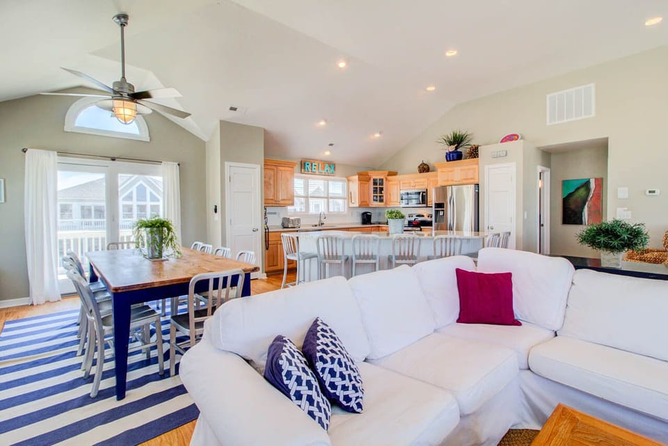 Good Humor House - Upstairs 3