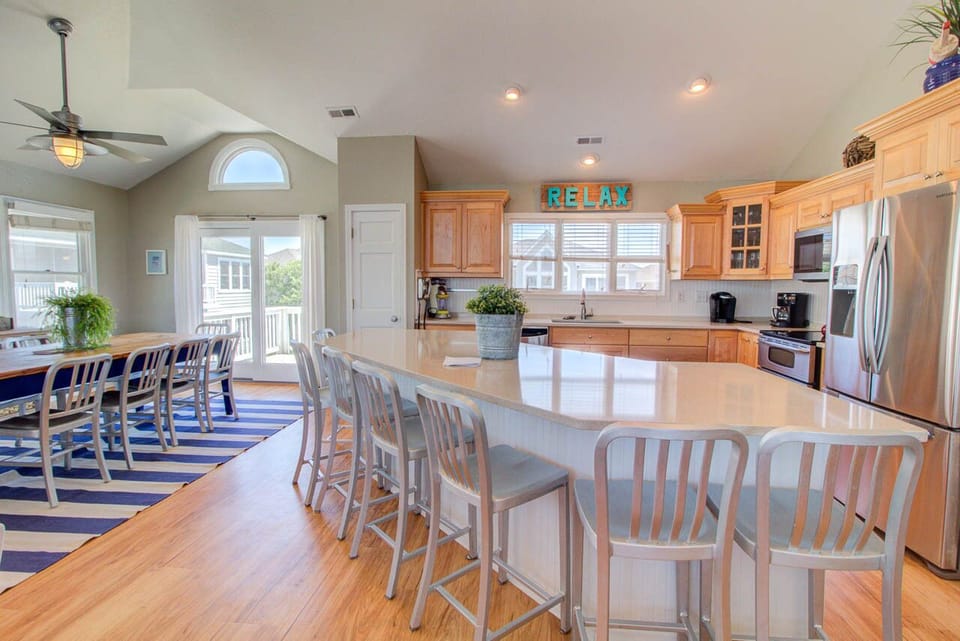 Good Humor House - Kitchen 2