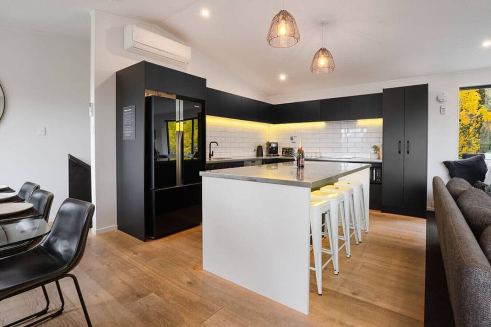 Well equipped kitchen  - let the master chef take over :-)