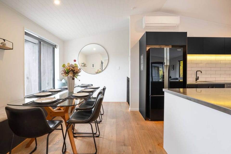 Dining / kitchen area
