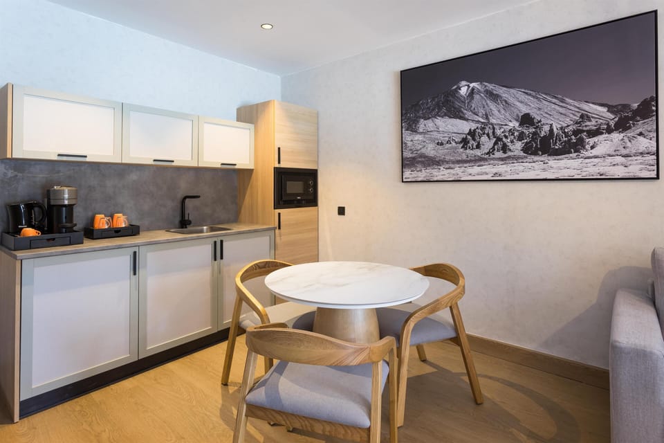 Minibar, in-room safe, desk, blackout drapes