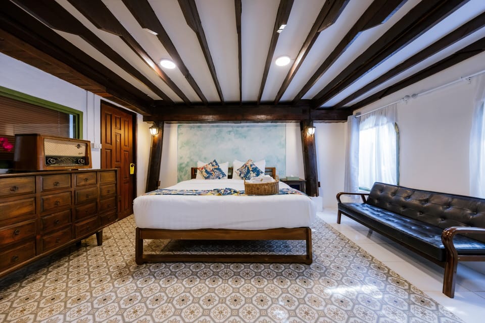 Villa 2 Bedrooms Kitchen with Private Pool | Desk, free WiFi