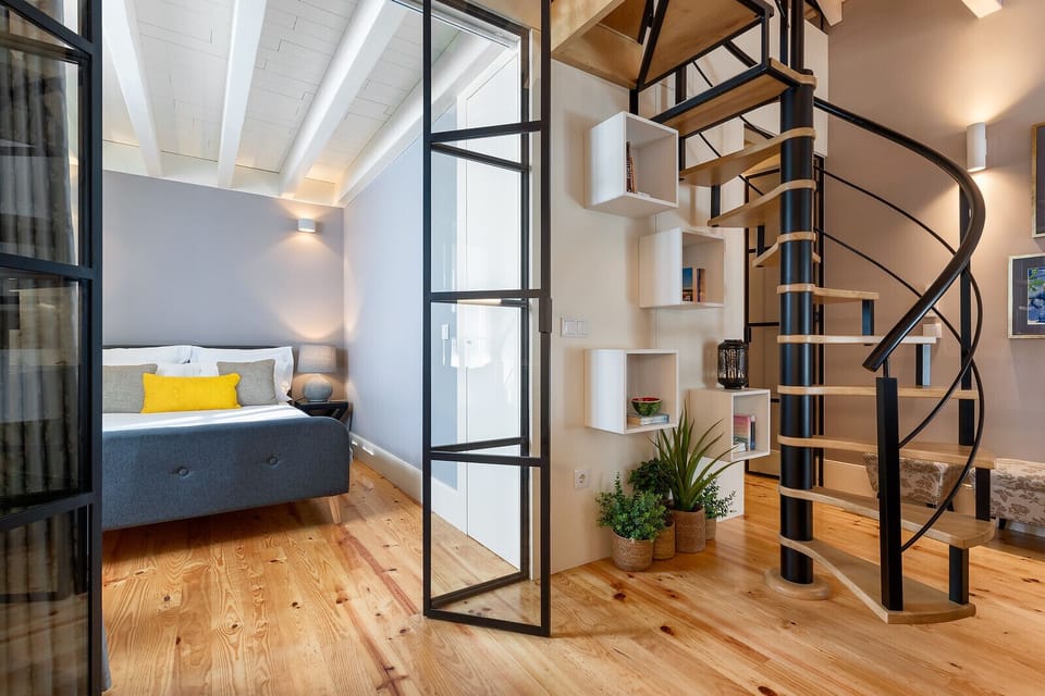 Deluxe Duplex, Mezzanine | Living area