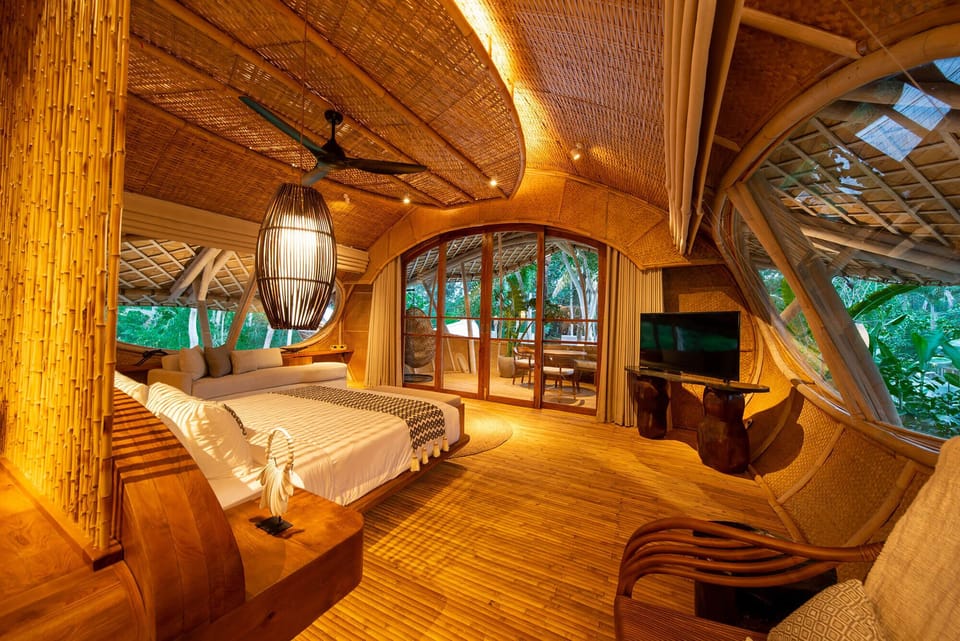 Cocoon Jungle | Premium bedding, free minibar items, in-room safe, desk
