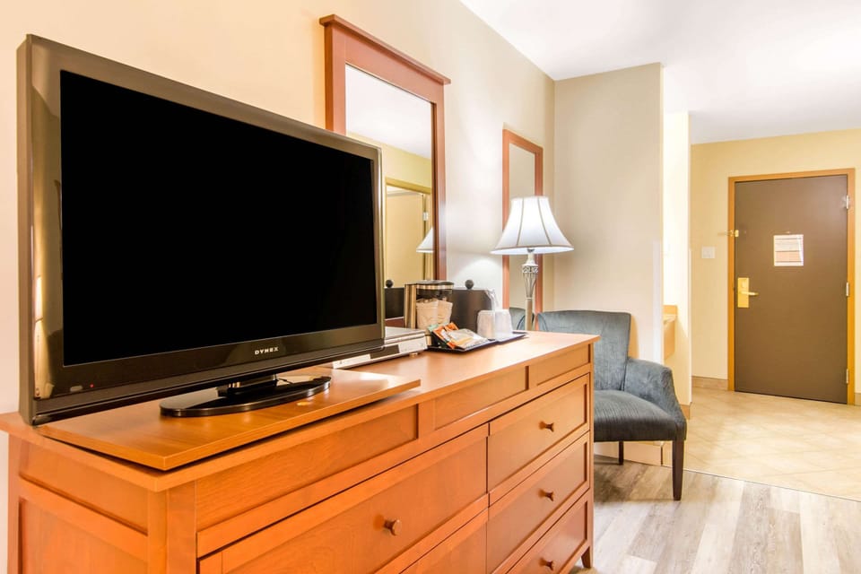 Comfort Inn and Suites St Jerome Hotel in Saint-Jérôme
