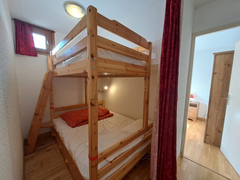 Comfortable T2, at the foot of the slopes, 6 people, Les Deux Alpes Apartment in Les Deux Alpes