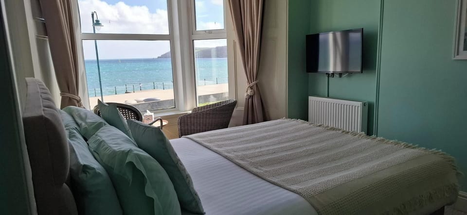 Premium Double Room | Hypo-allergenic bedding, in-room safe, individually furnished, desk