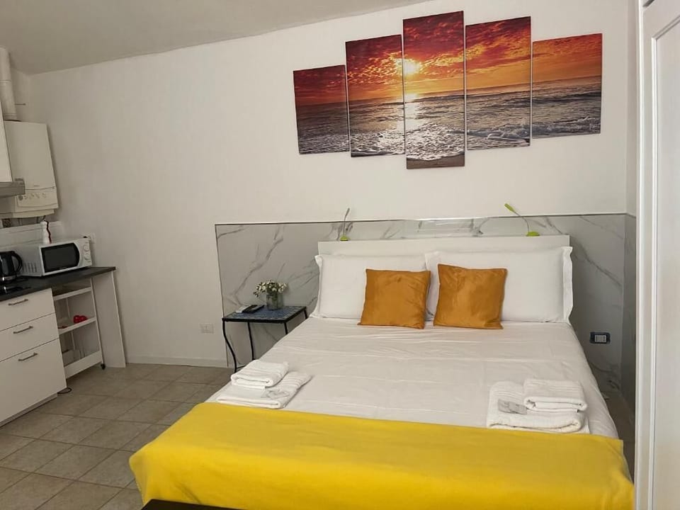 City Studio | Iron/ironing board, free WiFi, bed sheets