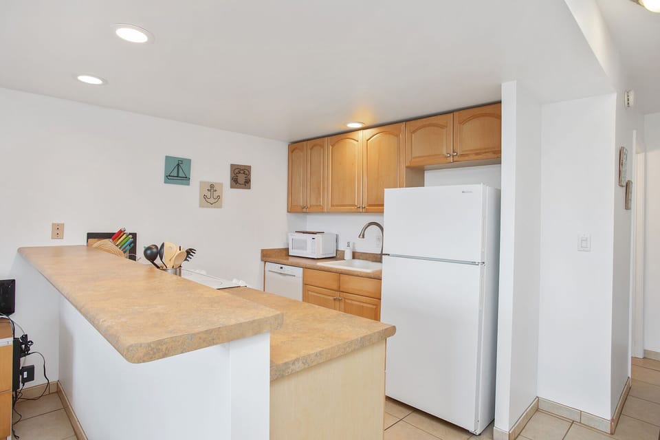 Fully equipped kitchen with everything needed for your Maui stay