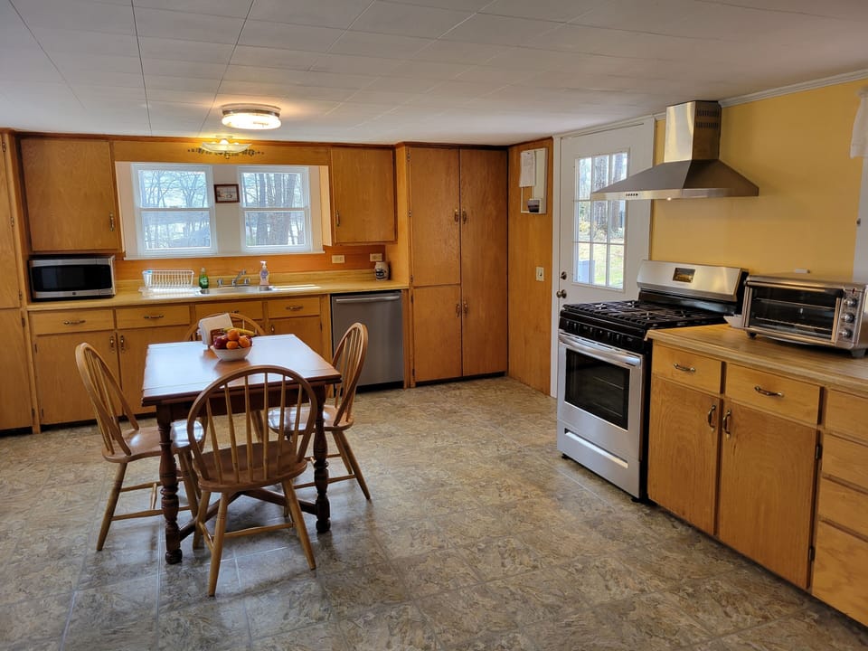 Kitchen, new stove, dishwasher, fridge