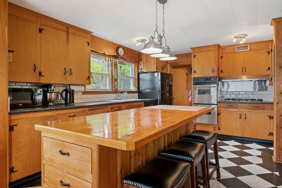 Open concept kitchen and dining room