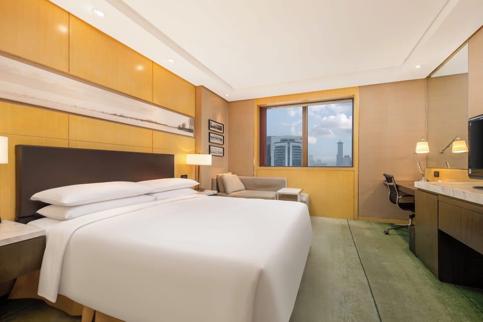 Down comforters, minibar, in-room safe, desk