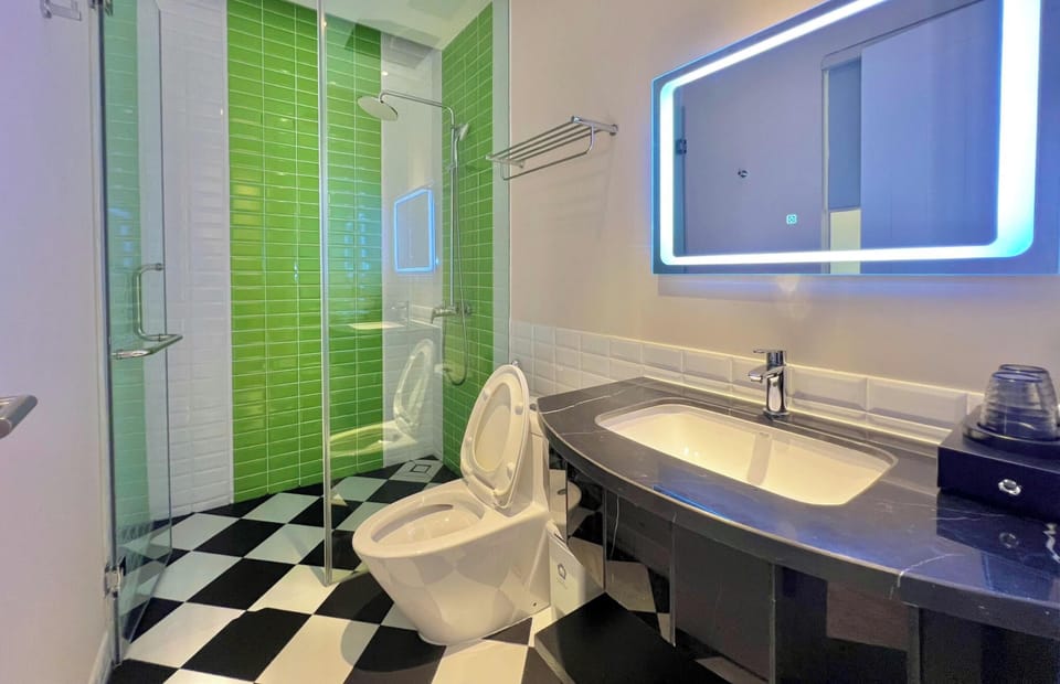 Superior Double or Twin Room | Bathroom | Shower, hydromassage showerhead, designer toiletries, hair dryer