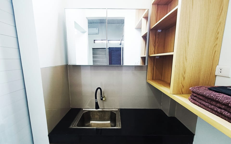 Deluxe Double Room, 1 Bedroom, Non Smoking, Garden View | Frette Italian sheets, premium bedding, desk, laptop workspace