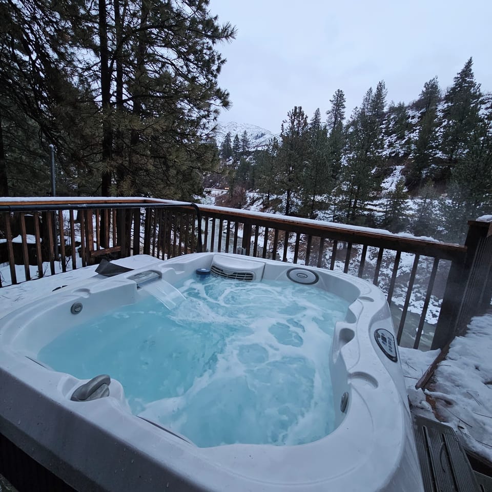 Hot Tub With a View 