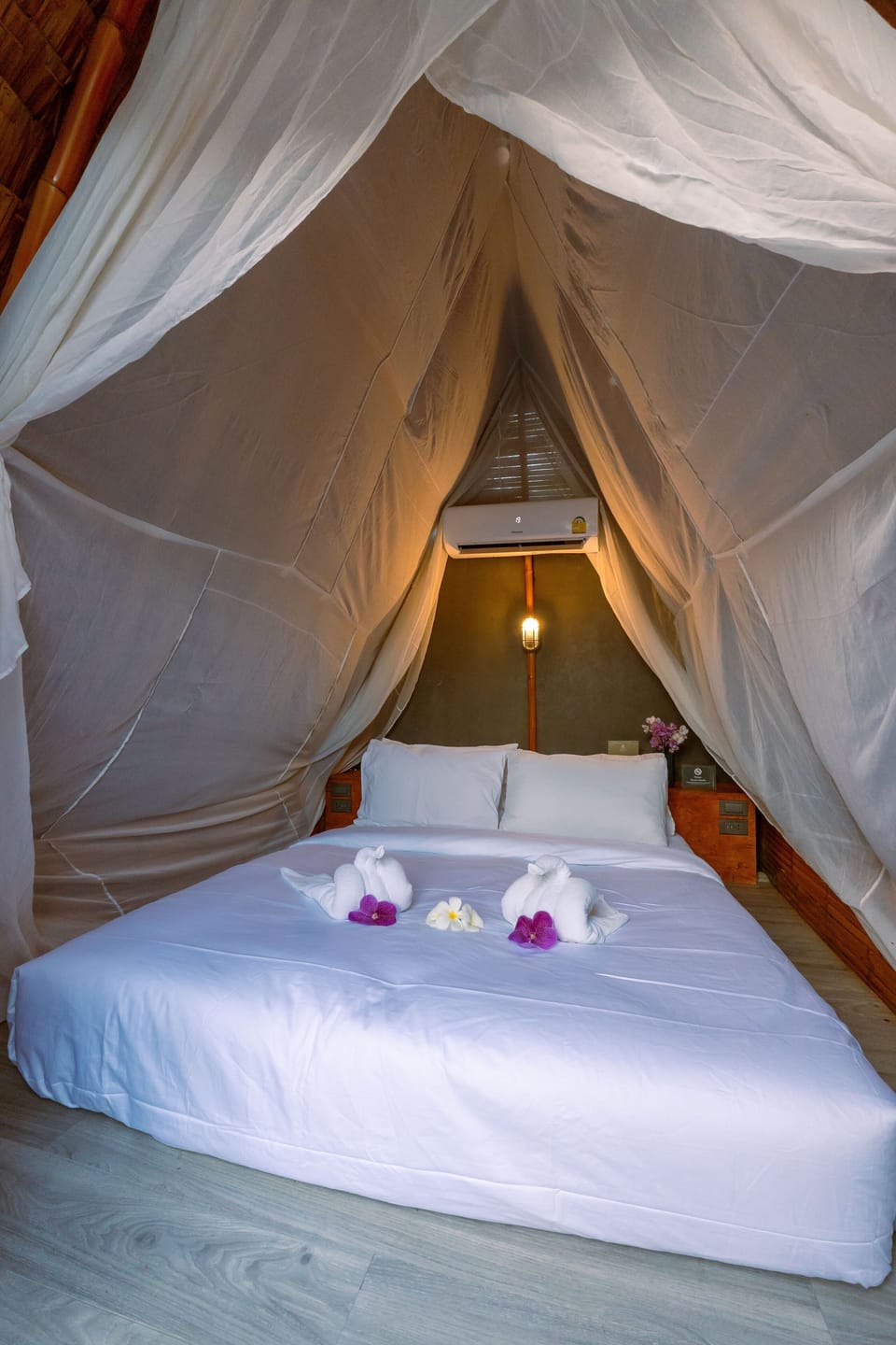 2-Bed Tent Room | Bed sheets