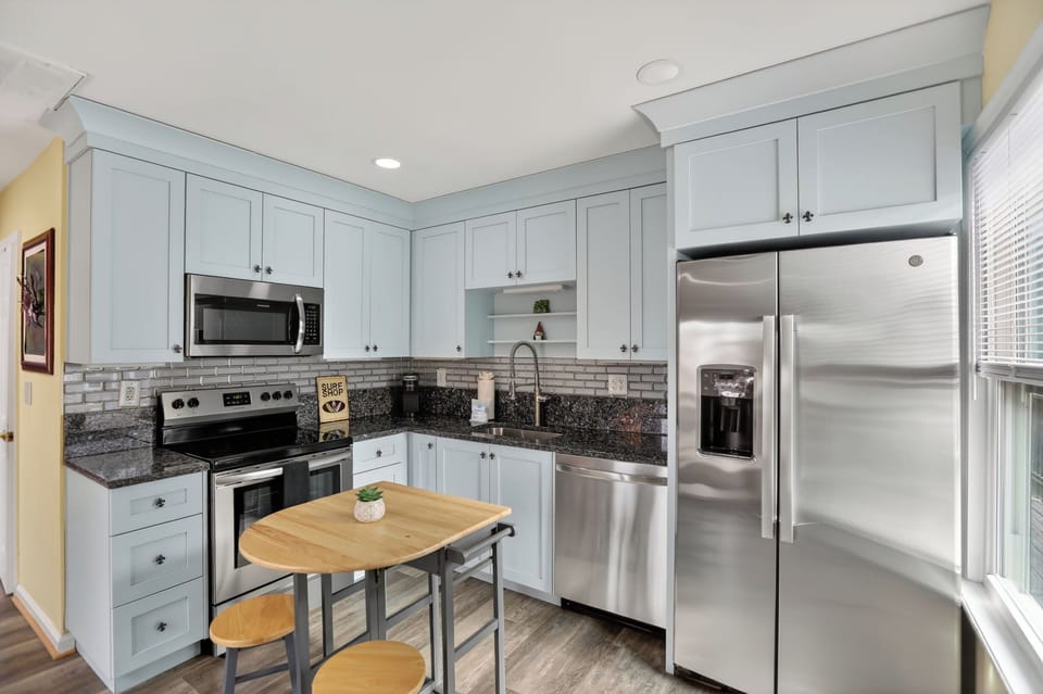 Kitchen - Fully Equipped Kitchen With Stainless Steel Appliances