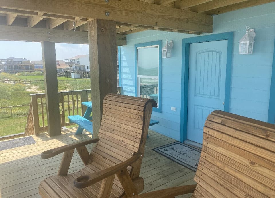 Very comfy chairs to watch the waves and feel like a king or queen at the beach!