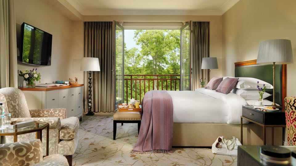 Premium bedding, pillowtop beds, in-room safe, individually decorated