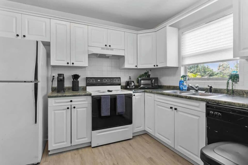 Cook up a storm in our kitchen! Fridge, Oven, Microwave and Dishwasher! Full spice rack, keurig, toaster and more!